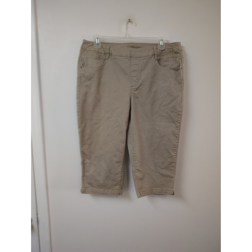Time and Tru Womens XL 16-18 Khaki Tan Pull On Capri Pants Stretch Cropped Twill
